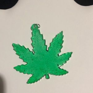 Jewelry - New green glitter “Leaf” keychain/pendant Jewelry - New green glitter “Leaf” keychain/pendant